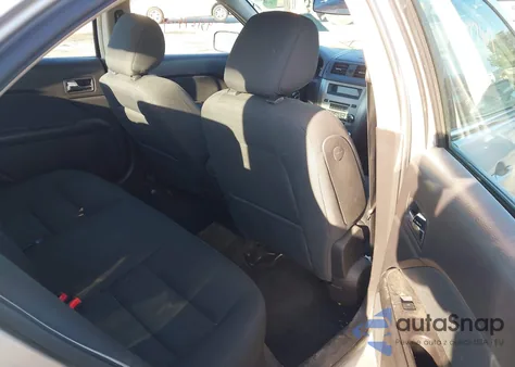 2010 Ford Fusion Se z USA, uszkodzony, nr VIN 3FAHP0HG5AR423809